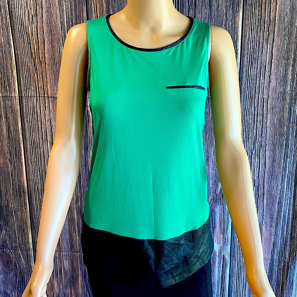 Worthington Stretch bright green with black faux leather lining size Small